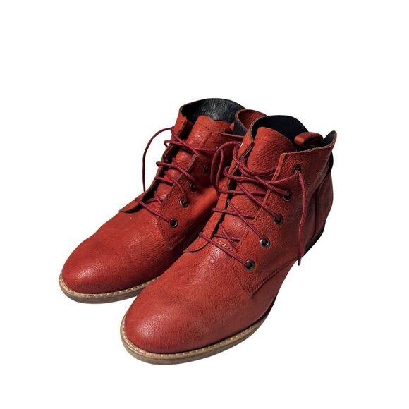 New Diba True Designer Red Leather Slouchy Lace Up Booties Women size 8.5 - Picture 1 of 8